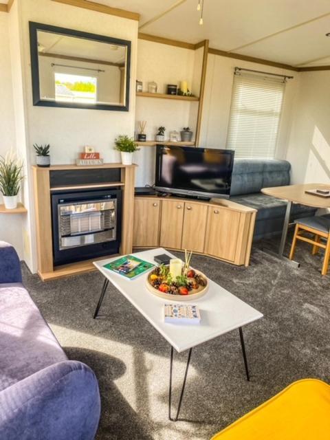 The Hygge Retreat At 7 Lakes Country Park, Lincolnshire Villa Crowle  Exterior foto